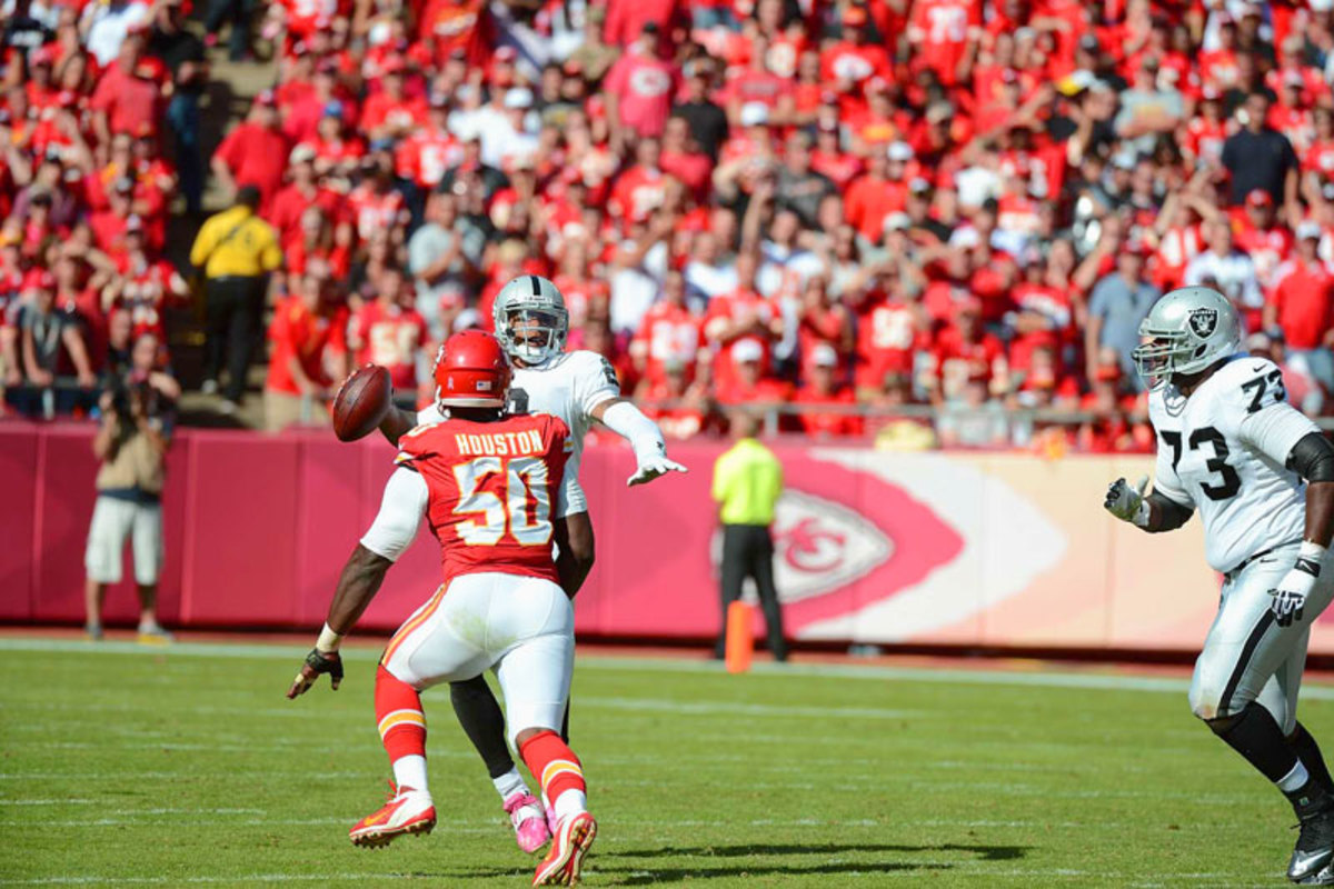 justin-houston.jpg